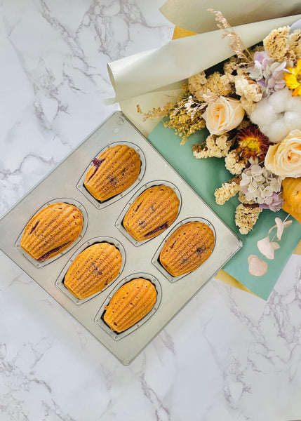 Strawberry Jam Madeleines 士多啤梨果醬瑪德蓮