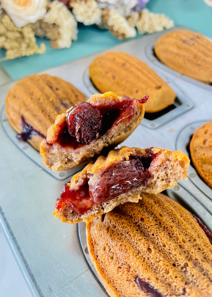 Strawberry Jam Madeleines 士多啤梨果醬瑪德蓮