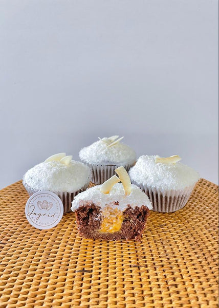 The Snowy Coconut Chocolate Cupcakes 椰子雪球朱古力杯子蛋糕